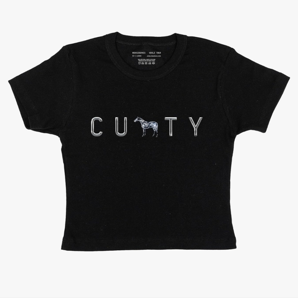 ISO looking for this in a LARGE OR XL OR XXL BEYONCE CU🐎TY top Renaissance